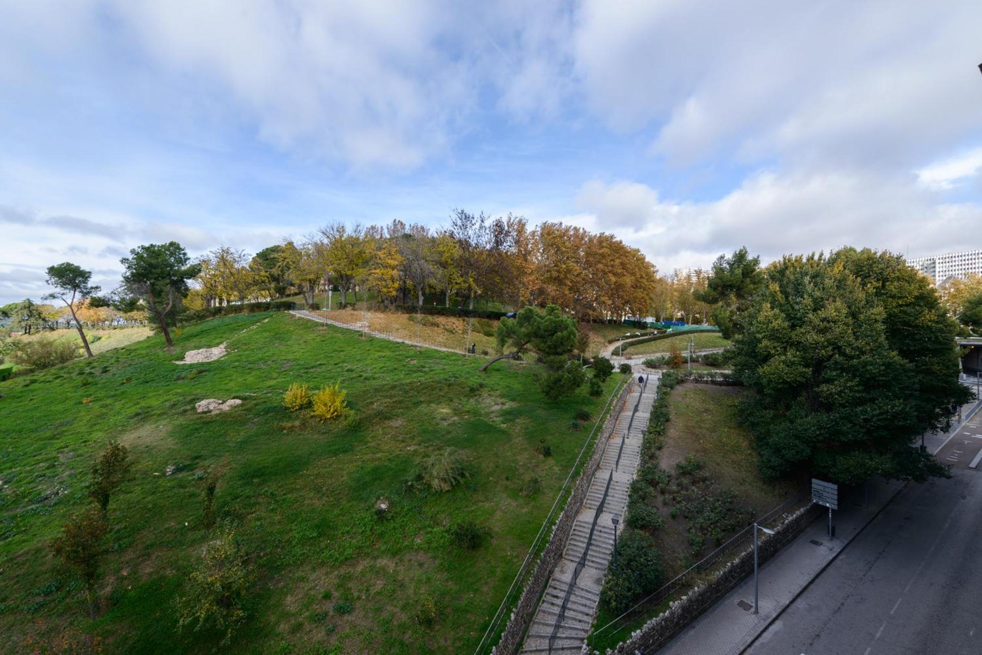 Amplio Piso En Madrid Centro Con Vistas Al Templo De Debod Daire Dış mekan fotoğraf